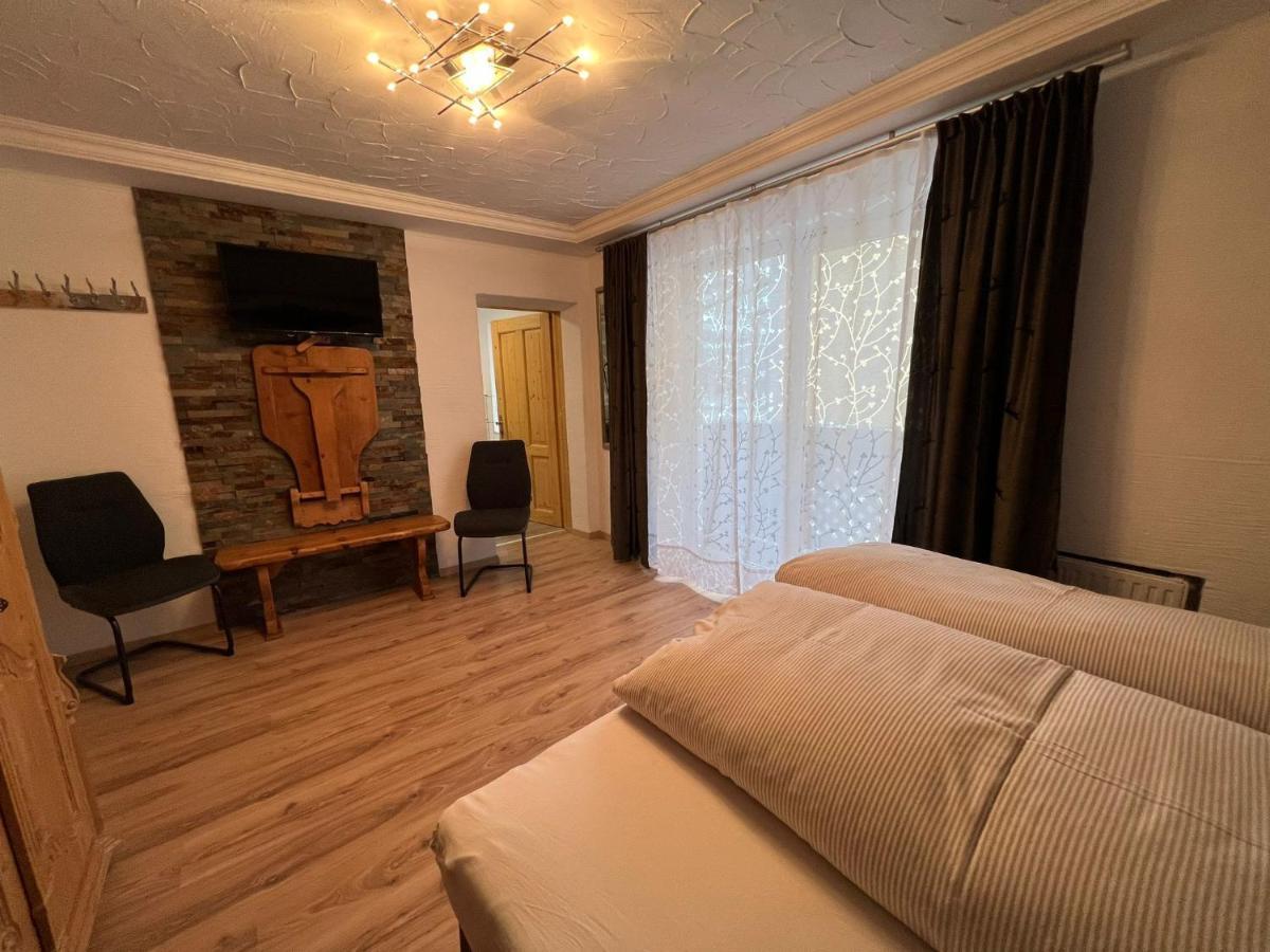Haus Eder Steiner Bed & Breakfast Saalbach-Hinterglemm Exterior photo