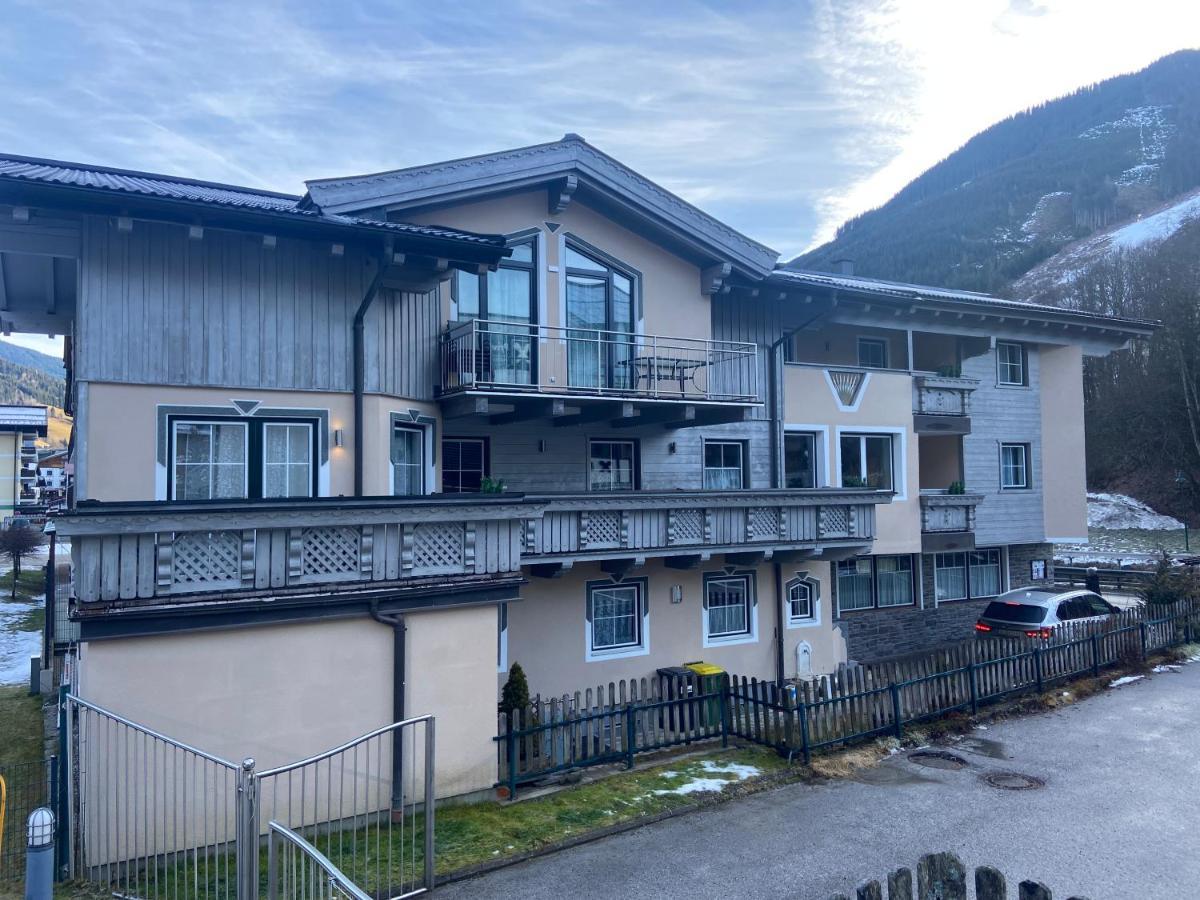 Haus Eder Steiner Bed & Breakfast Saalbach-Hinterglemm Exterior photo